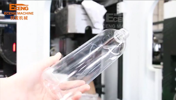 K4-600ML饮用水瓶吹瓶机视频